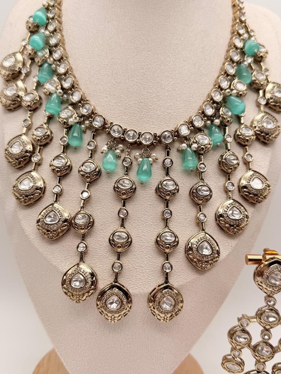Lumiera Mint Necklace Set
