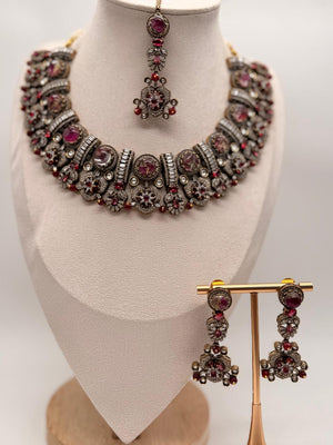 Aurevia Heirloom — Wine Necklace Set