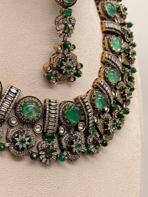 Aurevia Heirloom — Emerald Necklace Set