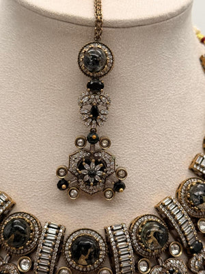 Aurevia Heirloom — Noir Necklace Set (Copy)