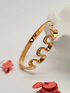 Wave Theory – Anti Tarnish Bracelet