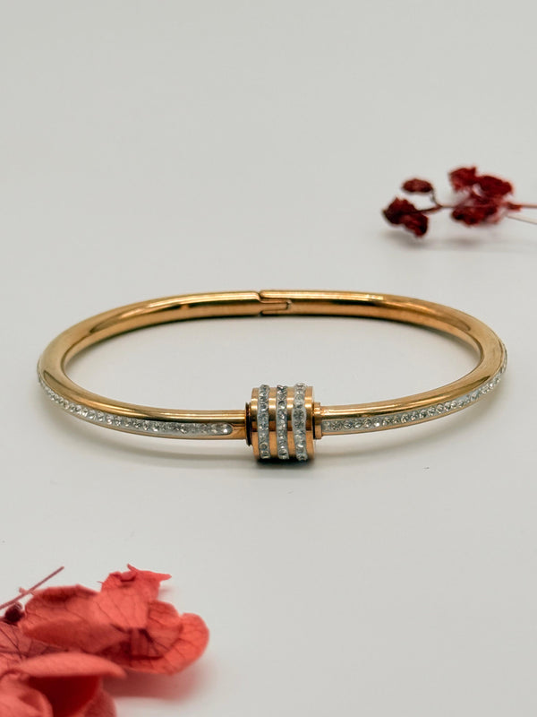 Glow Lock – Anti Tarnish Bracelet