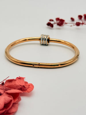 Glow Lock – Anti Tarnish Bracelet