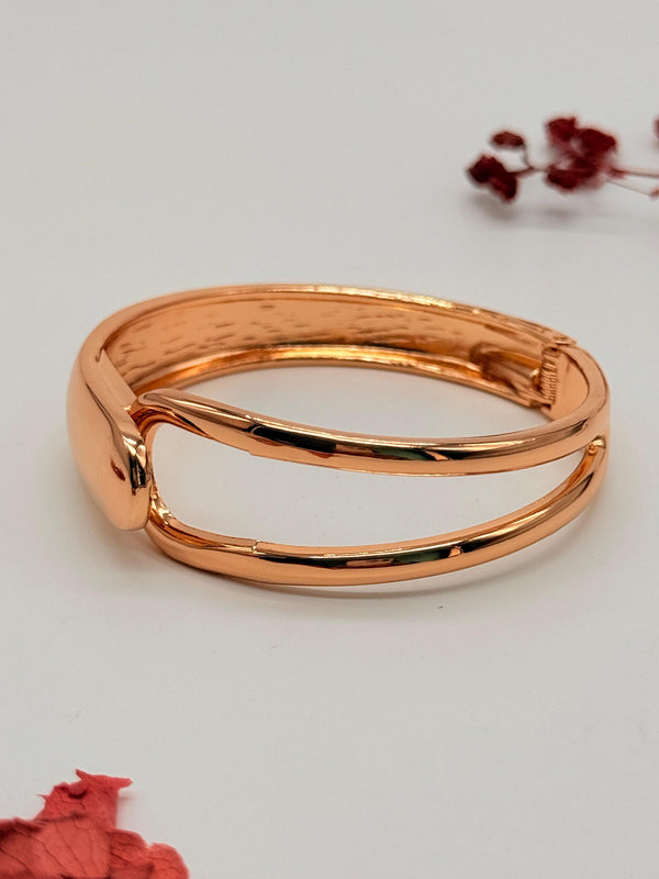 Soft Authority – Anti Tarnish Bracelet