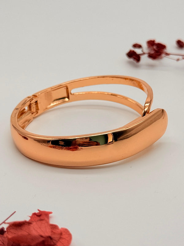 Soft Authority – Anti Tarnish Bracelet