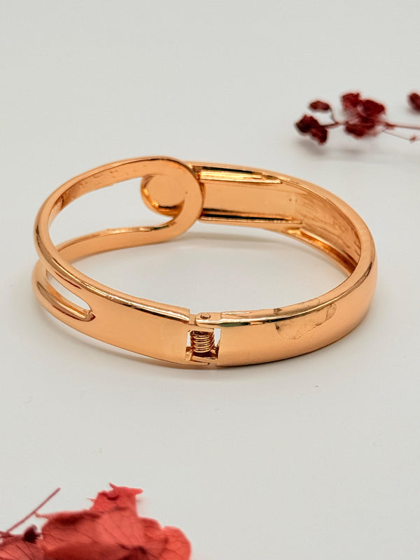 Soft Authority – Anti Tarnish Bracelet