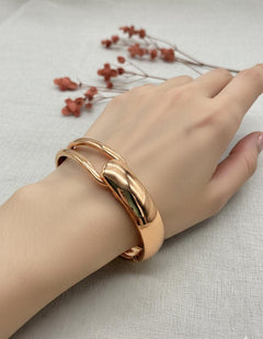 Soft Authority – Anti Tarnish Bracelet