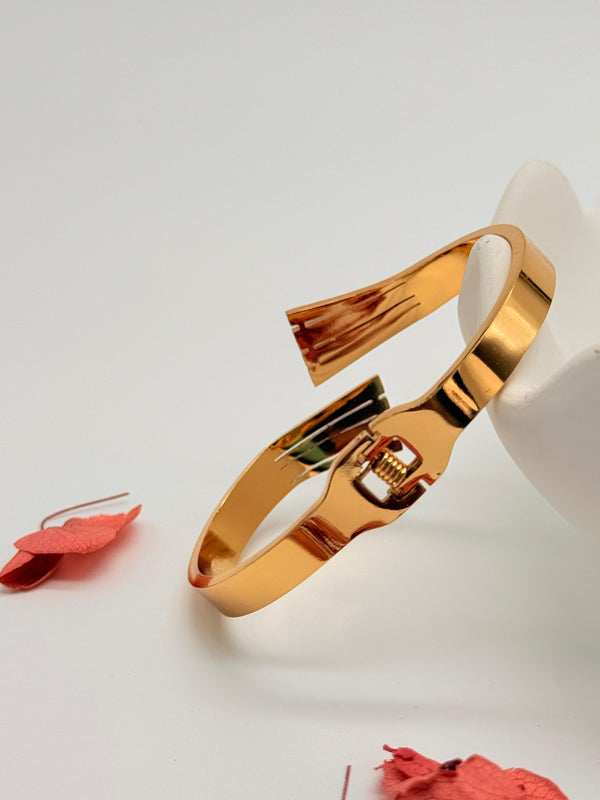 Luxe Voltage Cuff – Anti Tarnish Bracelet