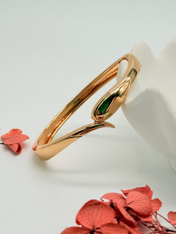 Locked In Luxe – Anti-Tarnish Statement Bracelet