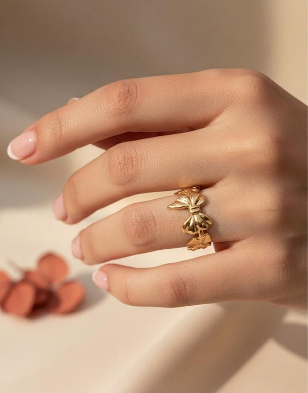 Bow Crush Ring - Anti Tarnish Adjustable Ring