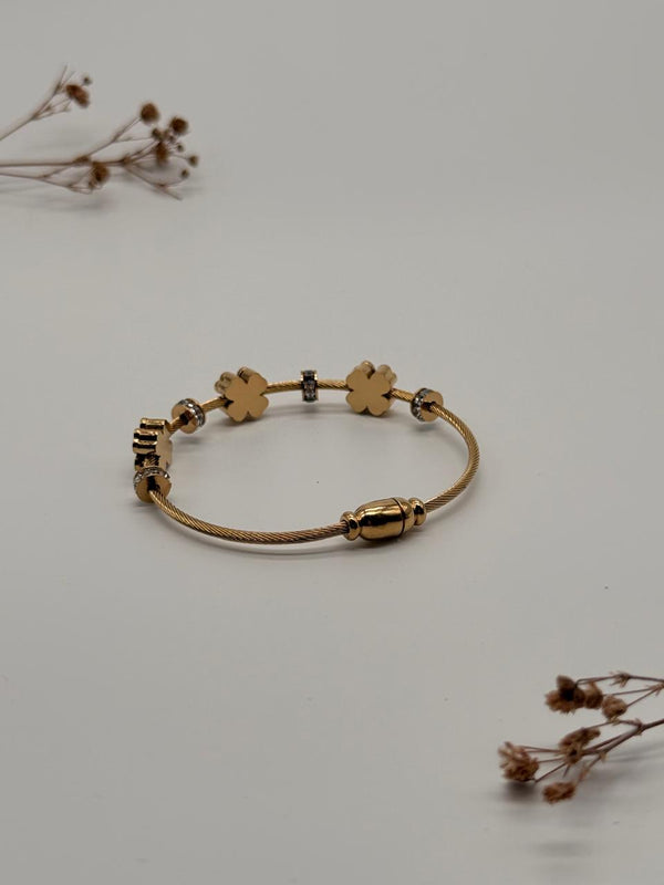 Clover Twist – Anti Tarnish Bracelet