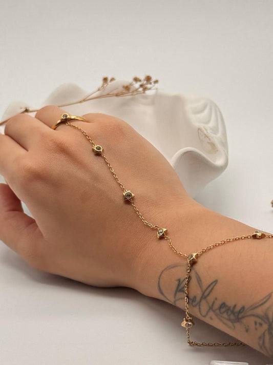 Starlit Noir – Adjustable Anti Tarnish Hand Chain