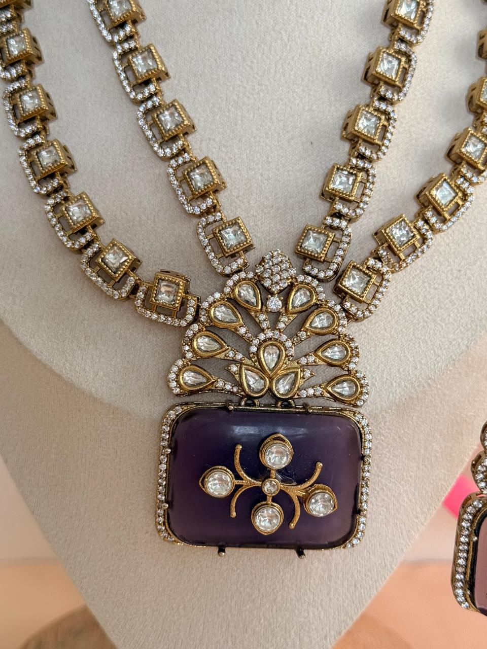 Royal Radiance – Blush Mossonite Set