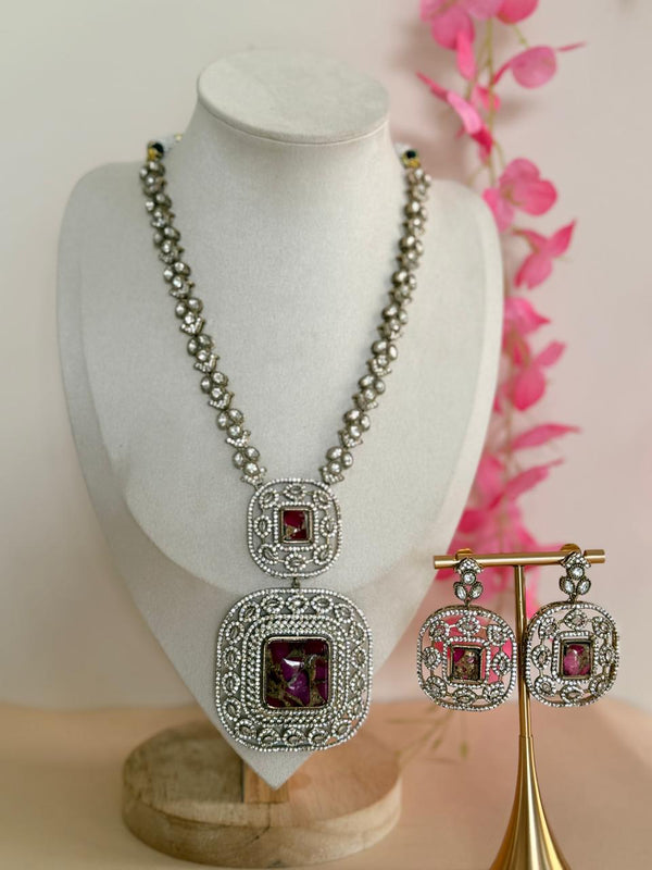 Ornate Elegance – Mossonite Royal Amethyst
