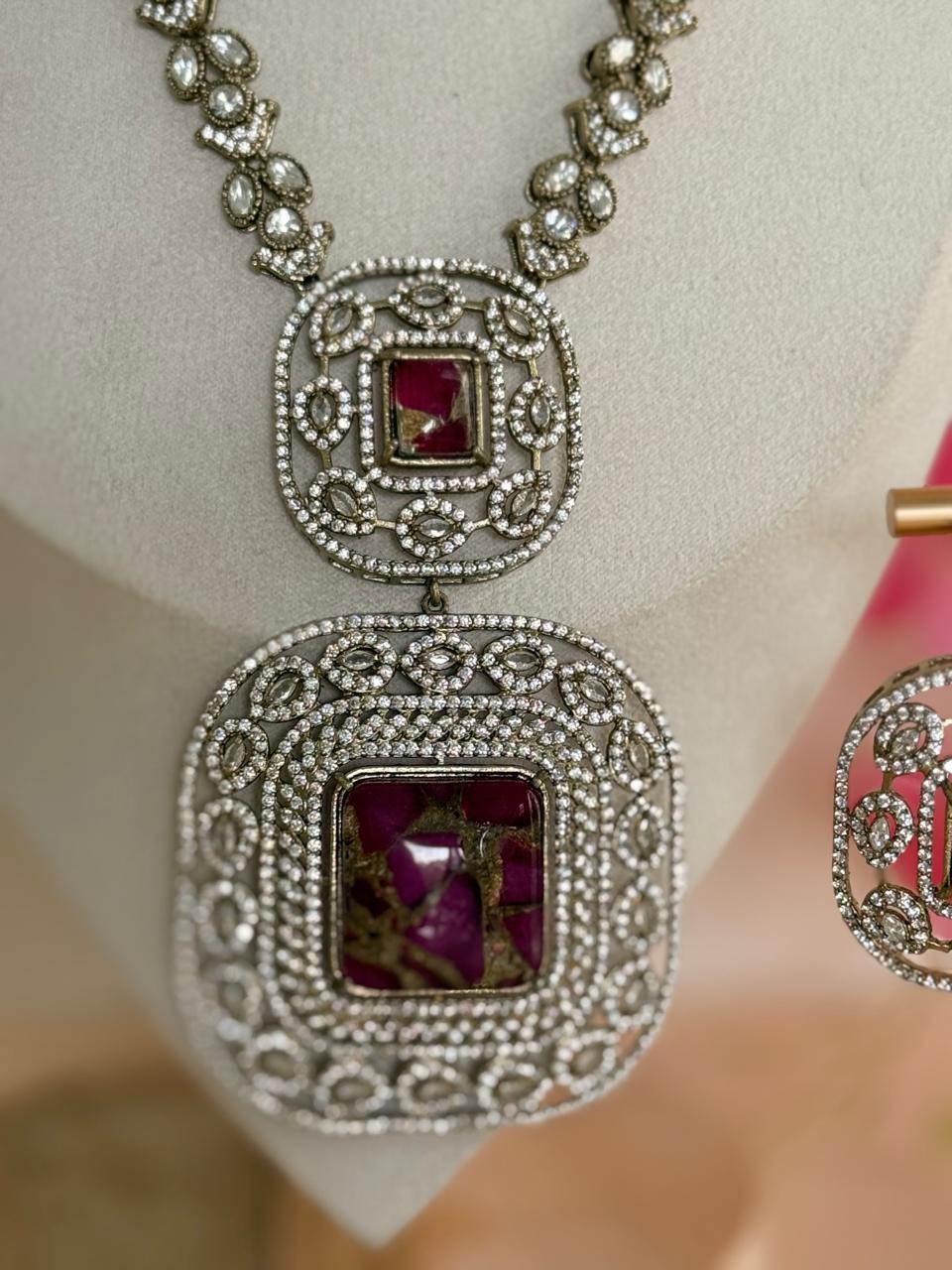 Ornate Elegance – Mossonite Royal Amethyst