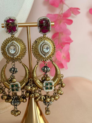 Golden Dynasty Pachi Kundan Hasli Set