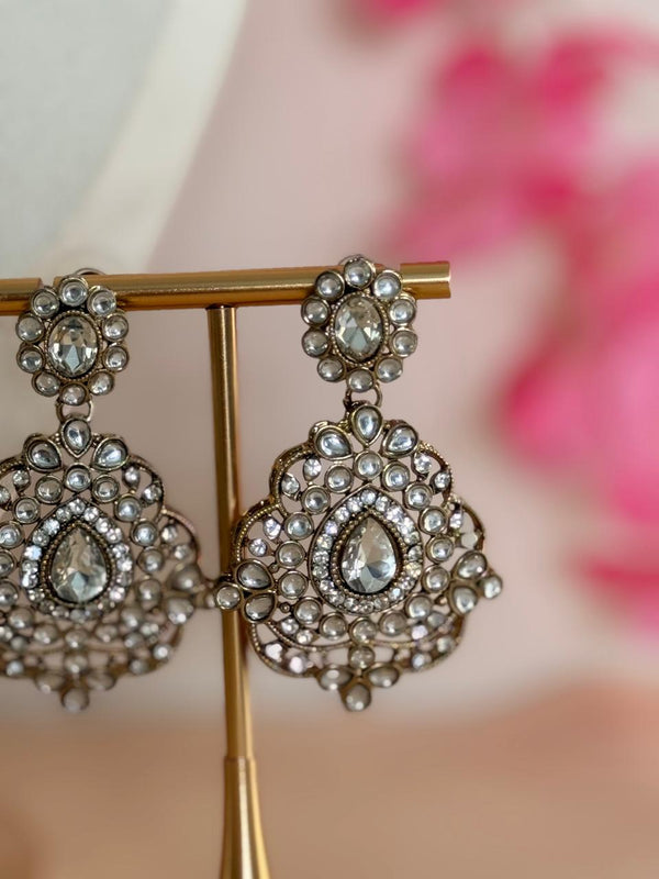 Royal Radiance Kundan Set – Classic White