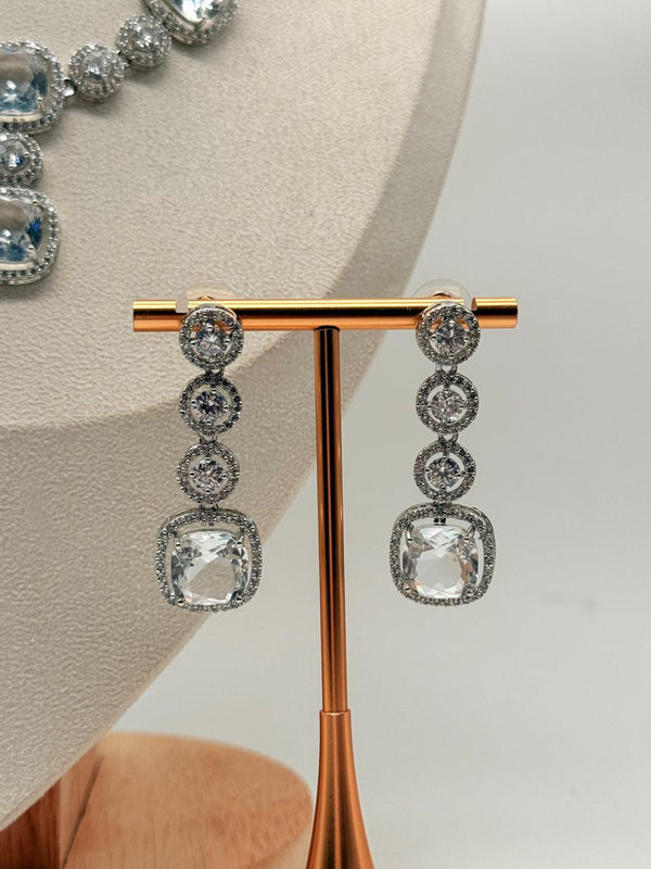 Lustra White AD Necklace Set