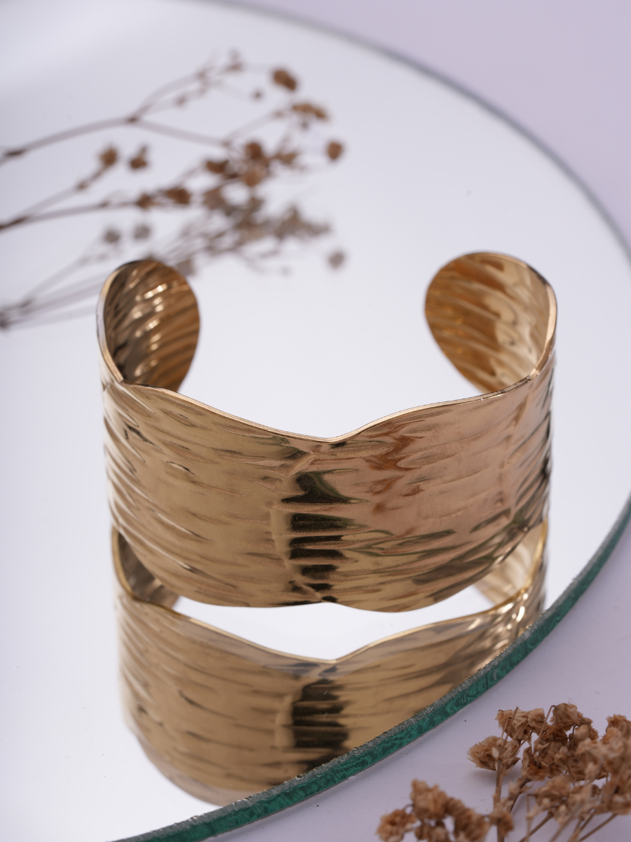 Aura Cuff – Anti Tarnish Bracelet