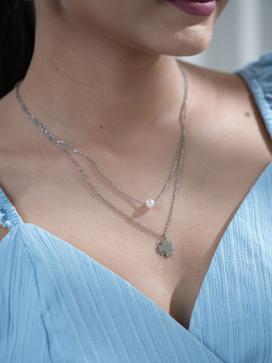 Clover Mist – Anti-Tarnish Silver Layered Necklace