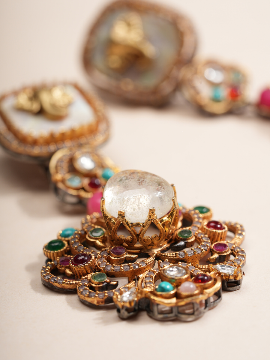 Regal Ganesha Embossed Doublet Stone Necklace