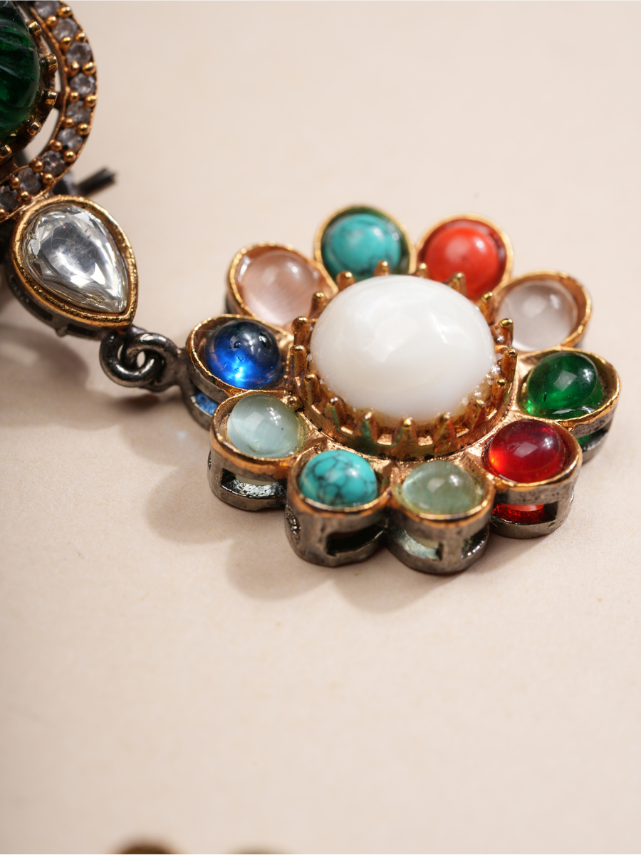 Garden Muse Carved Gem Choker & Earrings Set