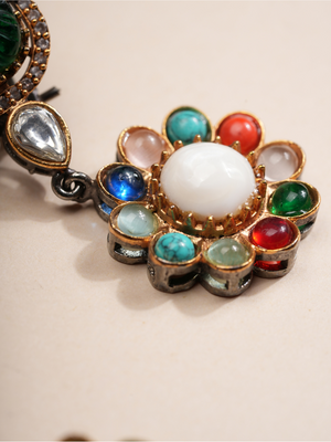 Garden Muse Carved Gem Choker & Earrings Set