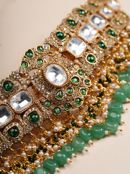 Emerald Green Kundan Choker Necklace & Earrings Set