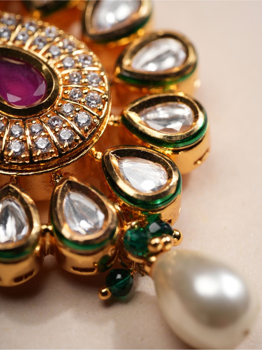 Classic Kundan Pearl Drop Maang Tika