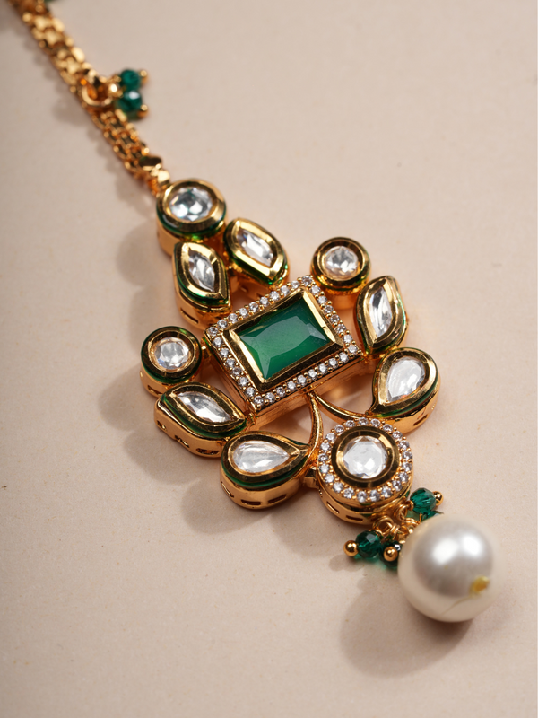 Emerald Enchant – Kundan Pearl Maang Tikka
