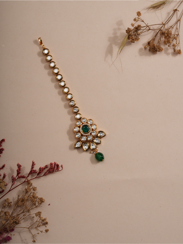 Royal Blossom – Emerald Kundan Maang Tikka