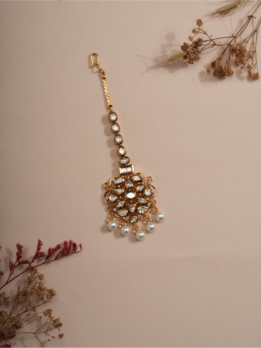 Pearl Radiance – Kundan Bridal Maang Tikka
