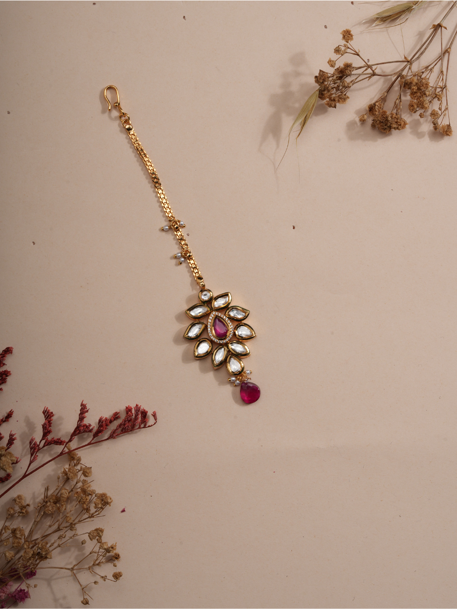 Ruby Blossom – Kundan Maang Tikka