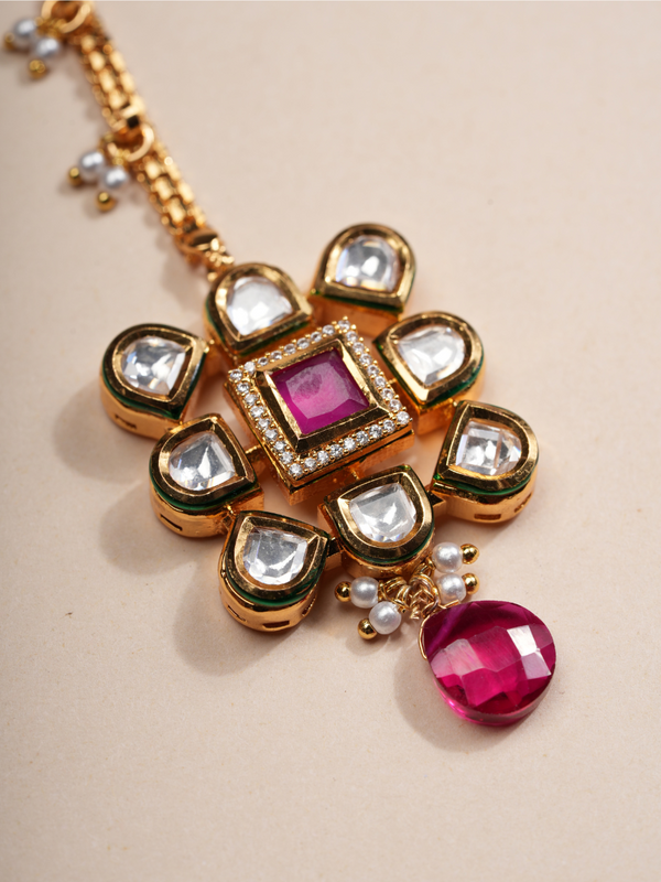 Royal Radiance – Kundan Maang Tikka