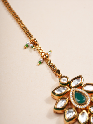 Regal Kundan Floral Maang Tika
