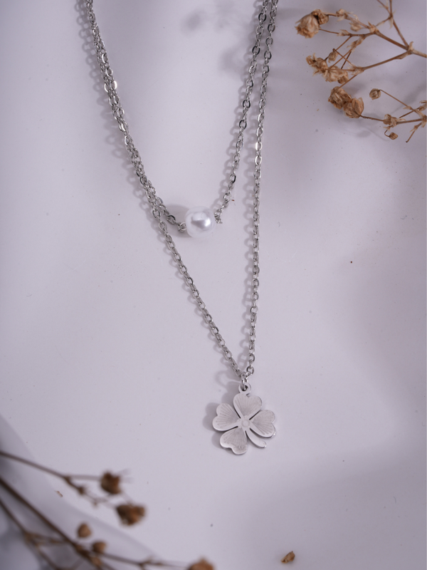 Clover Mist – Anti-Tarnish Silver Layered Necklace