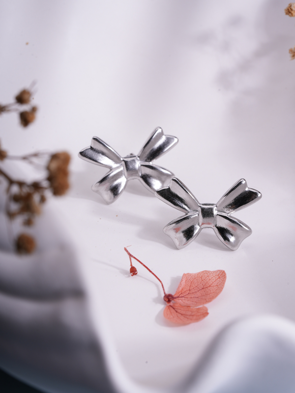 Dazzle Knot – Anti Tarnish Bow Earrings