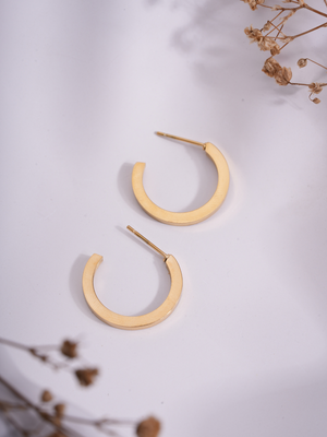 Looped Luxe – Anti Tarnish Hoops