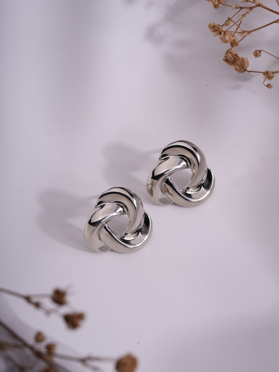 Gleam Knot – Anti Tarnish Studs