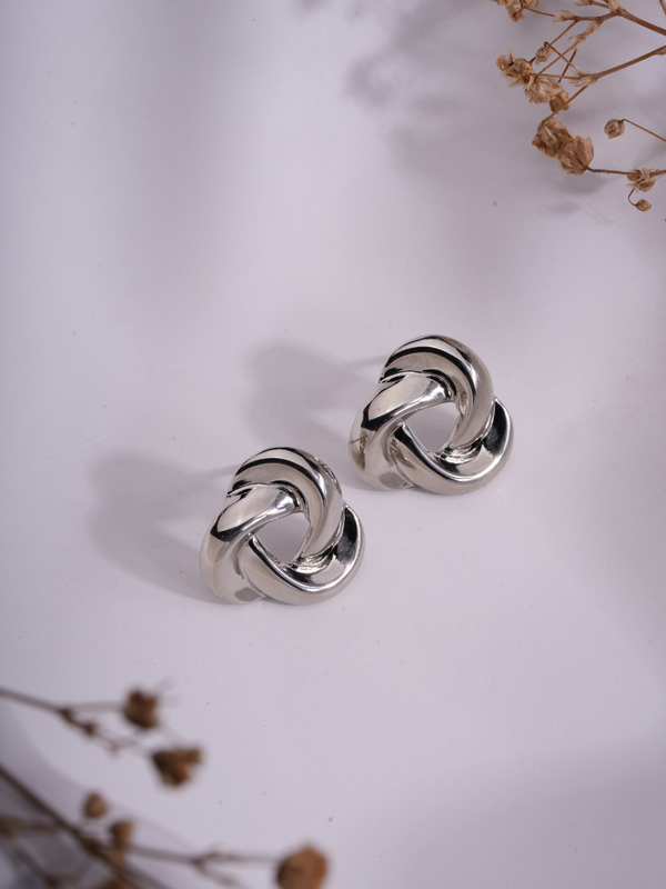 Gleam Knot – Anti Tarnish Studs