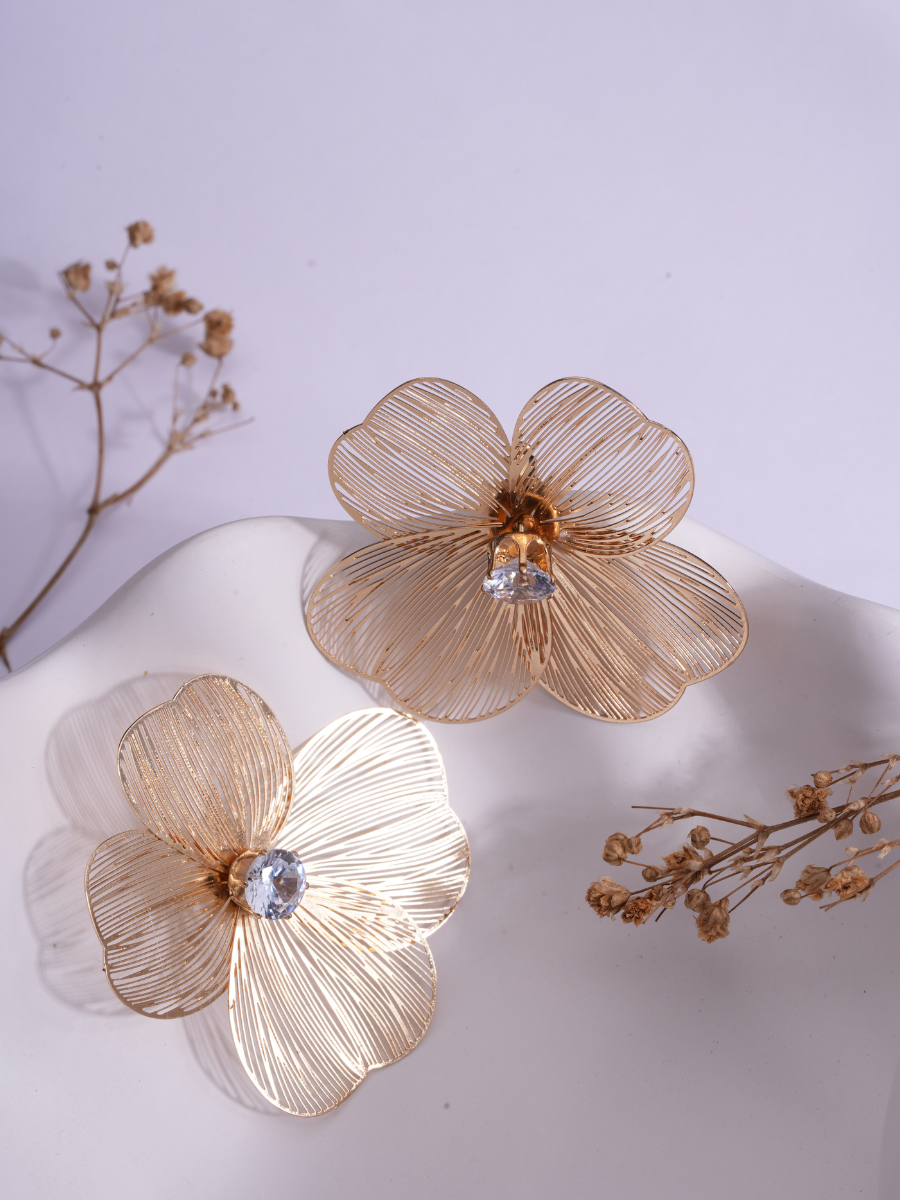 Blossom Glow – Anti Tarnish Earrings ( Gold )