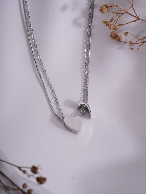 Eclipsed Heart – Anti Tarnish Necklace