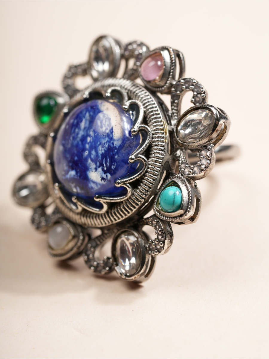 Midnight Crown – Statement Ring