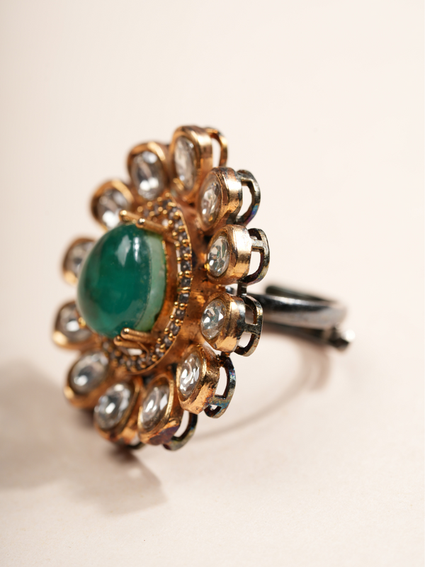 Emerald Radiance – Statement Ring