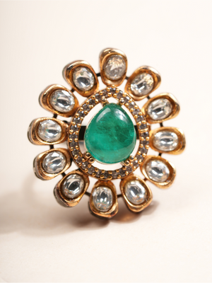 Emerald Radiance – Statement Ring