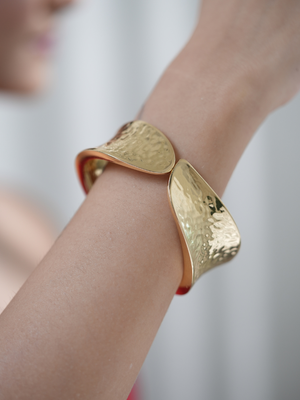 Ripple Riot – Anti Tarnish Bracelet