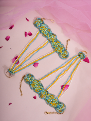 Phool Fiesta – Handmade Floral Mehendi Jewellery Set