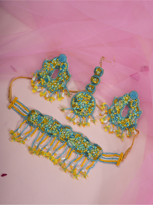 Phool Fiesta – Handmade Floral Mehendi Jewellery Set