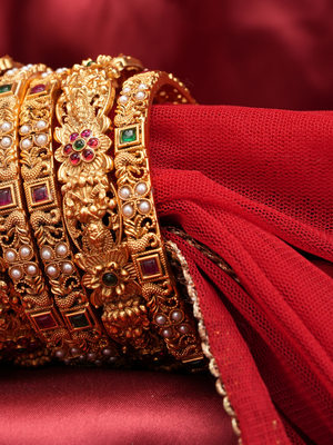 Divya Shringar – Set of 6 Temple Bangles